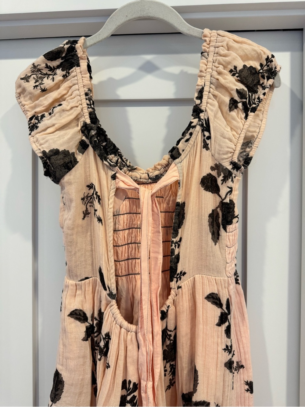 Free People S Women’s pink/Peach Floral Smocked Midi/maxi Dress - Picture 3 of 5